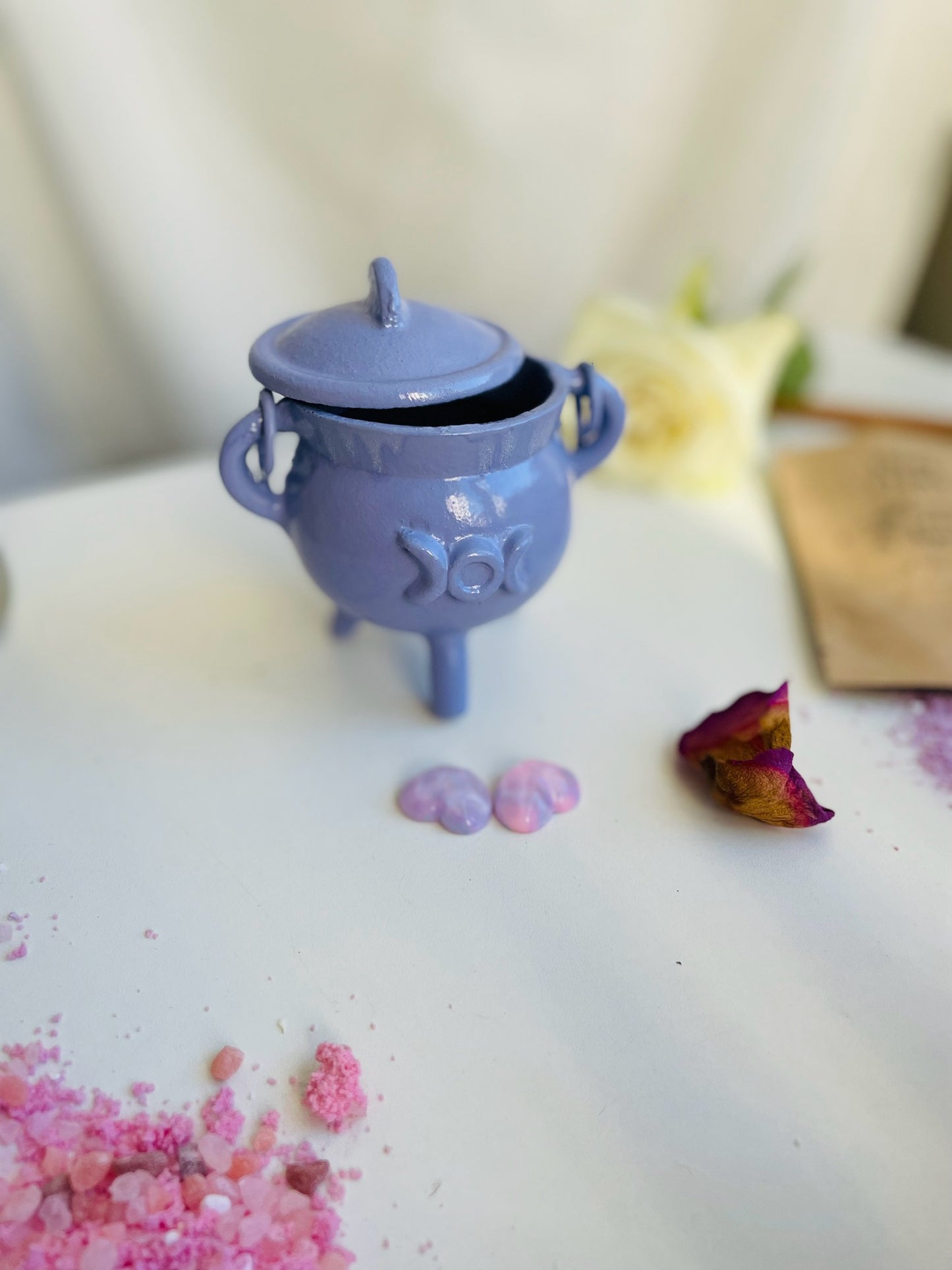 Lilac Cast Iron Cauldron Mixtures Pot